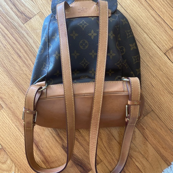 Louis Vuitton backpack - Picture 3 of 8